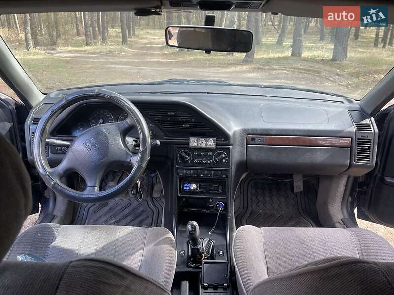 Седан Peugeot 605 1996 в Бучі