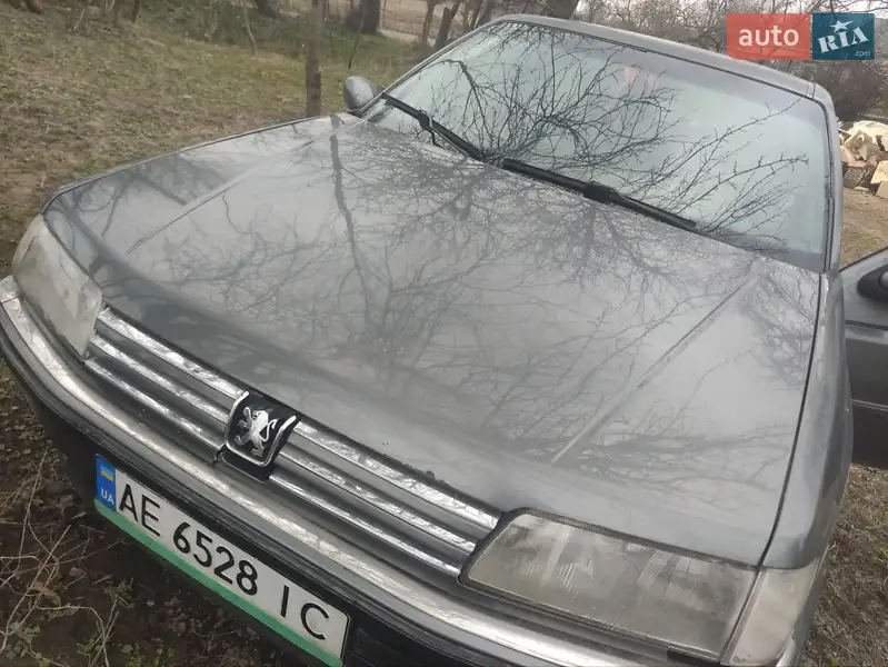 Peugeot 605