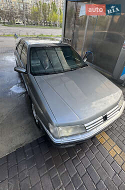 Седан Peugeot 605 1990 в 