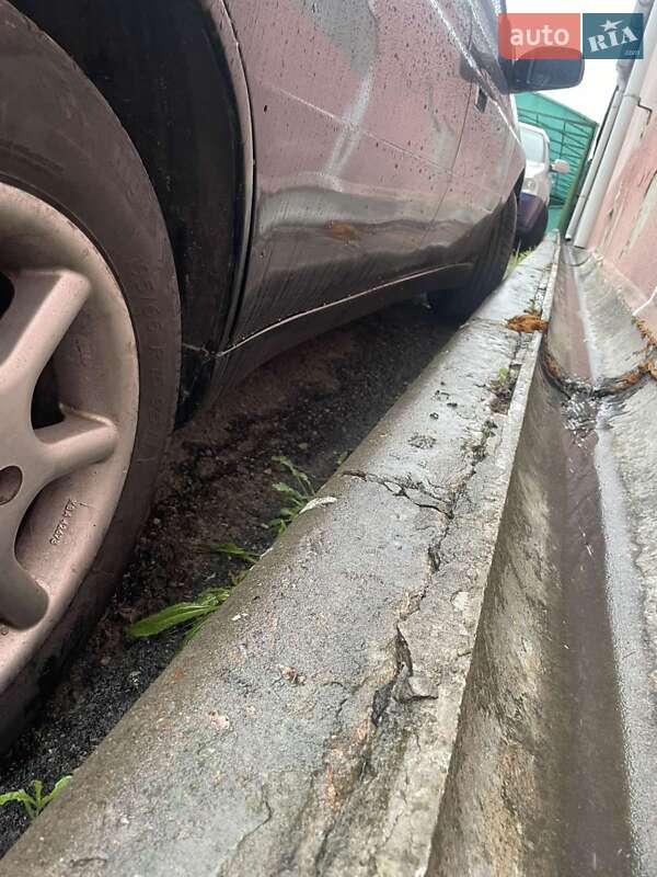 Седан Peugeot 605 1998 в Києві
