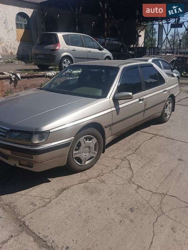 Peugeot 605 1990