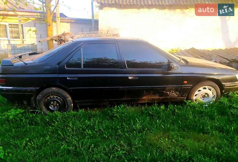 Седан Peugeot 605 1990 в Богуславе