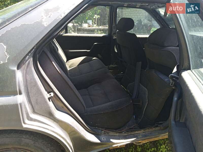 Седан Peugeot 605 1990 в Черкасах