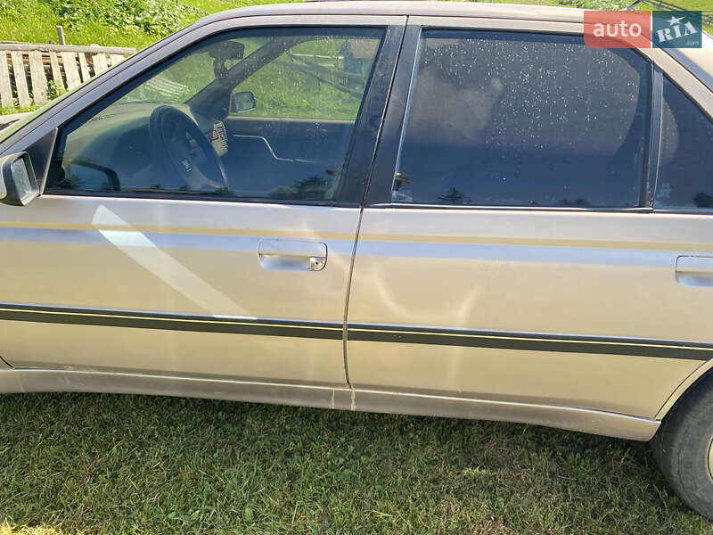 Седан Peugeot 605 1990 в Черновцах
