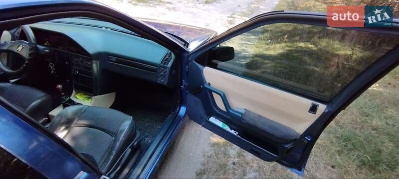 Седан Peugeot 605 1990 в Славуті