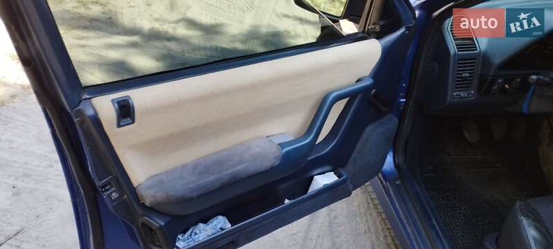 Седан Peugeot 605 1990 в Славуті