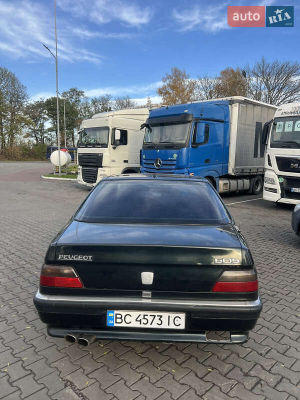 Седан Peugeot 605 1996 в Млиніві