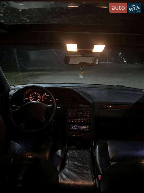 Седан Peugeot 605 1996 в Млиніві