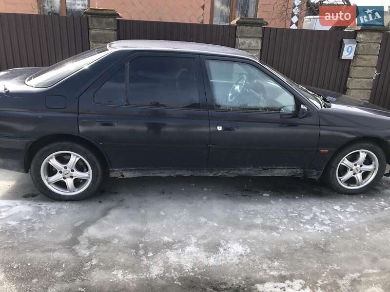 Седан Peugeot 605 1995 в Костополе