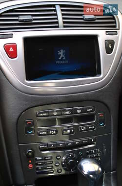 Седан Peugeot 607 2005 в 