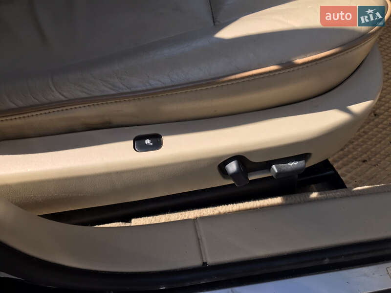 Седан Peugeot 607 2002 в Отинії