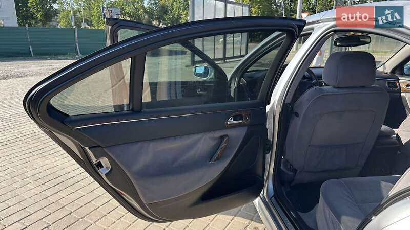 Седан Peugeot 607 2001 в Павлограді