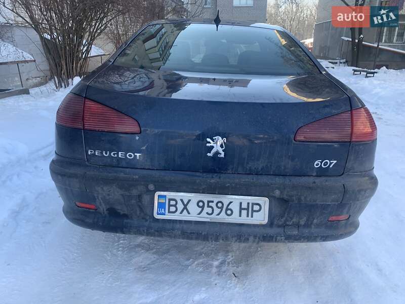Peugeot 607 2001