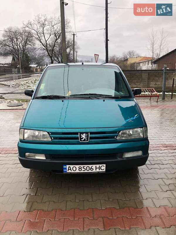 Мінівен Peugeot 806 1997 в Рахові