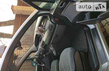 Мінівен Peugeot 807 2004 в 