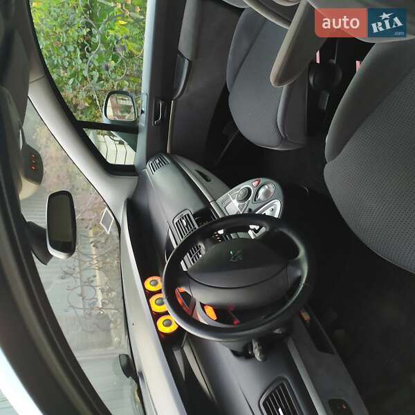 Мінівен Peugeot 807 2012 в Тернополі