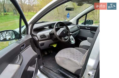 Мінівен Peugeot 807 2003 в Кам'янському