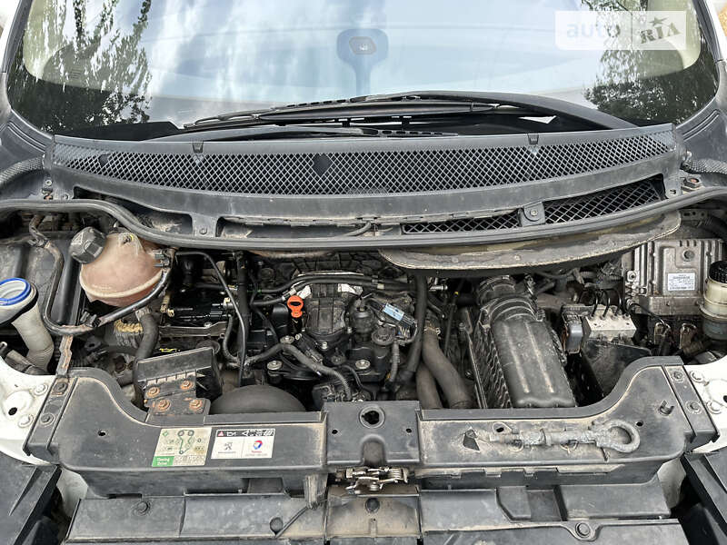 Минивэн Peugeot 807 2011 в Житомире