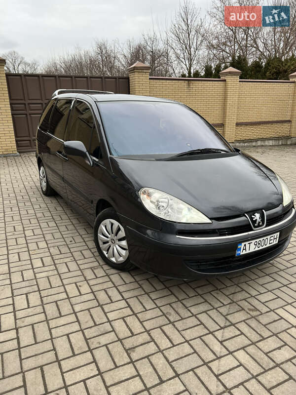 Peugeot 807 2004