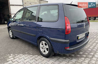Минивэн Peugeot 807 2004 в 