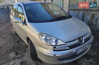 Минивэн Peugeot 807 2009 в 