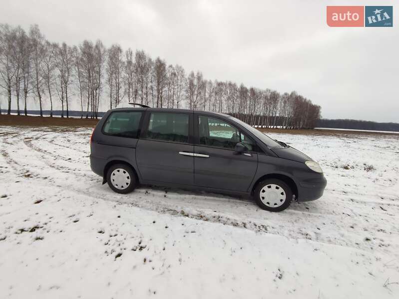 Мінівен Peugeot 807 2005 в Гнівані