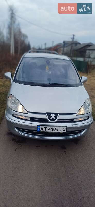Минивэн Peugeot 807 2009 в Долине