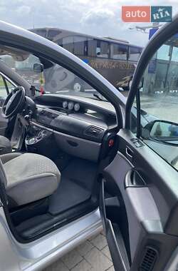 Минивэн Peugeot 807 2005 в 