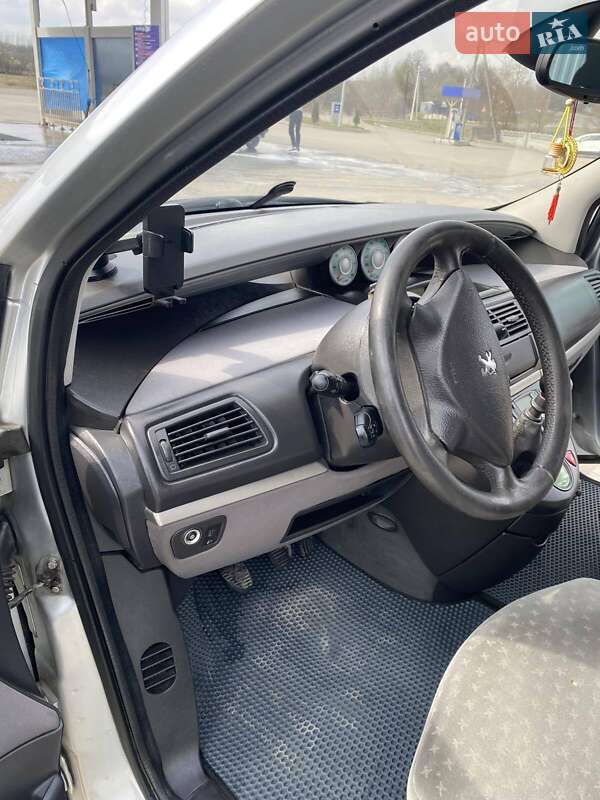 Мінівен Peugeot 807 2005 в Тлумачі