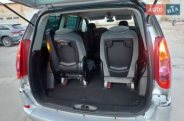 Минивэн Peugeot 807 2011 в 