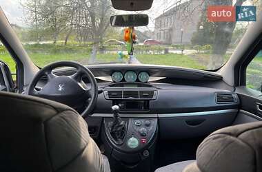 Минивэн Peugeot 807 2002 в 