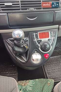 Мінівен Peugeot 807 2011 в 