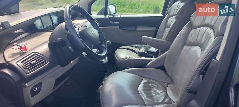 Мінівен Peugeot 807 2003 в Дніпрі