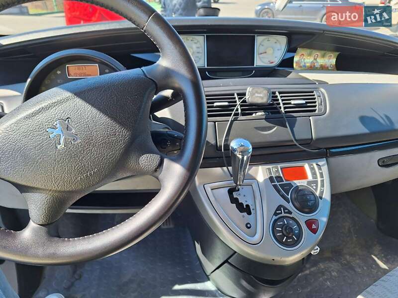 Минивэн Peugeot 807 2009 в Изяславе