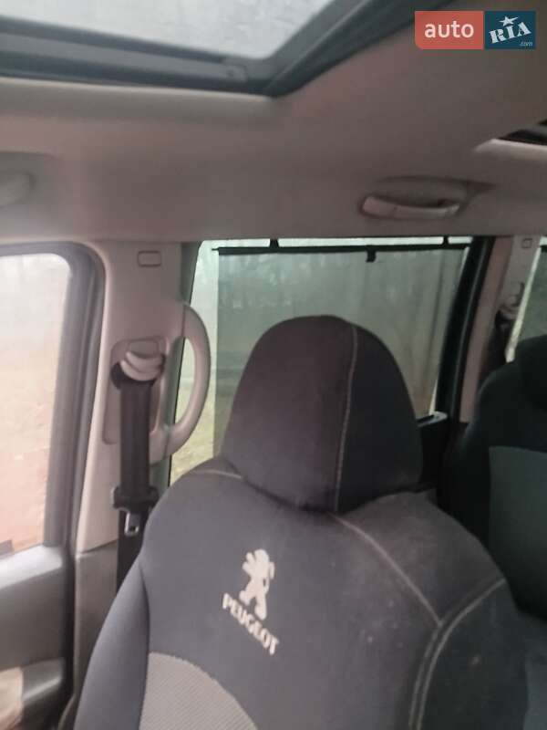 Минивэн Peugeot 807 2005 в Сумах
