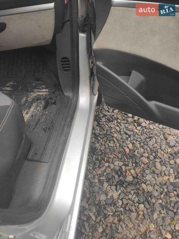 Минивэн Peugeot 807 2004 в Вышгороде фото 12 Минивэн Peugeot 807 2004 в Вышгороде