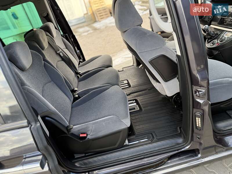 Мінівен Peugeot 807 2010 в Дрогобичі