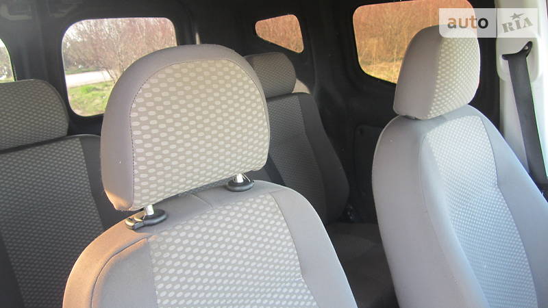 Мінівен Peugeot Bipper 2008 в Львові