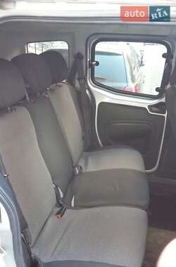 Минивэн Peugeot Bipper 2011 в 