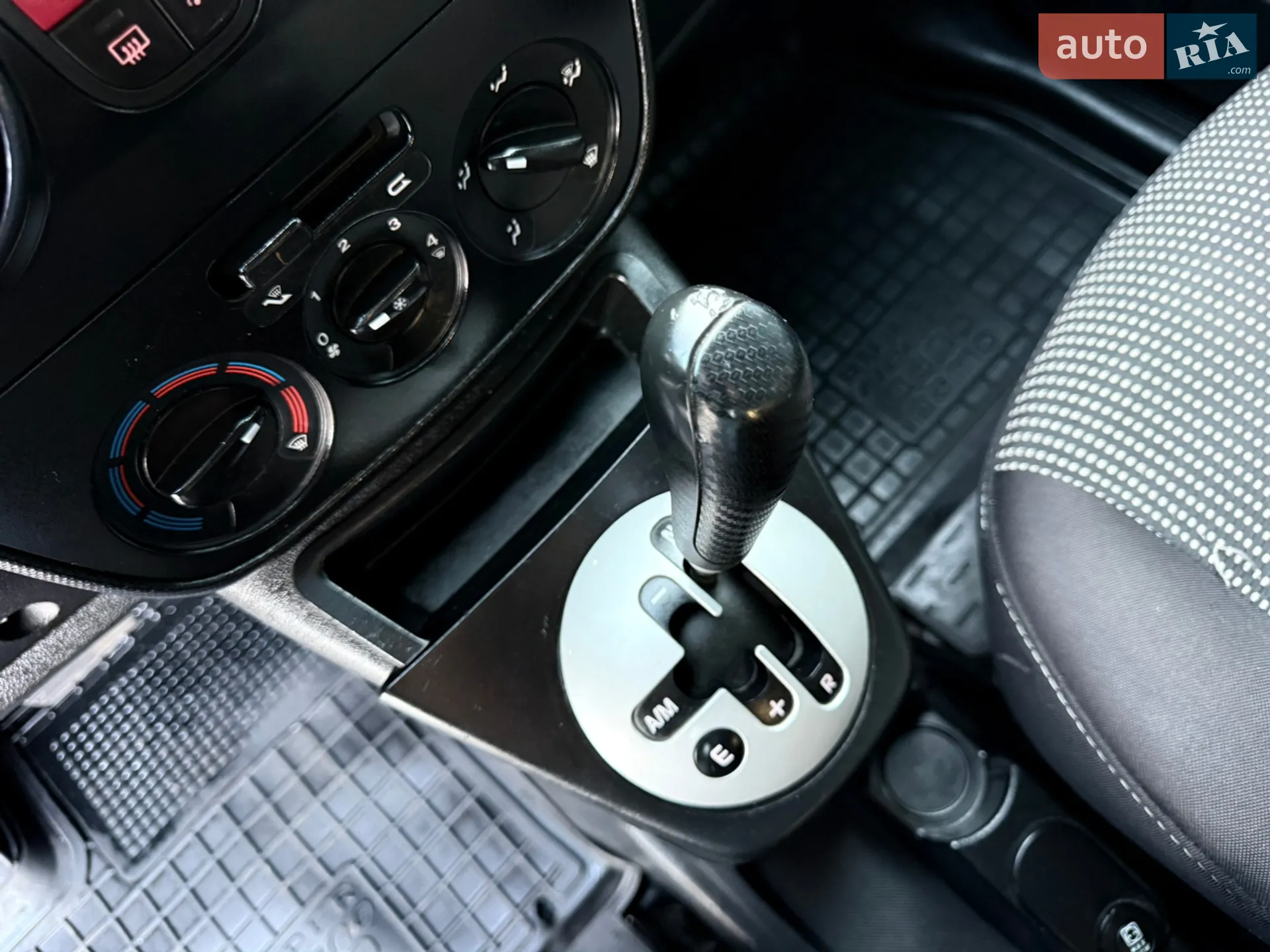 2011 Peugeot Bipper - мініатюра 45