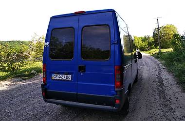 Грузопассажирский фургон Peugeot Boxer 2004 в Черновцах
