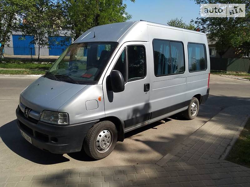 Вантажопасажирський фургон Peugeot Boxer 2005 в Нововолинську