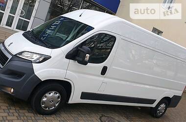 Вантажопасажирський фургон Peugeot Boxer 2015 в Одесі