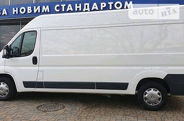 Вантажопасажирський фургон Peugeot Boxer 2015 в Одесі