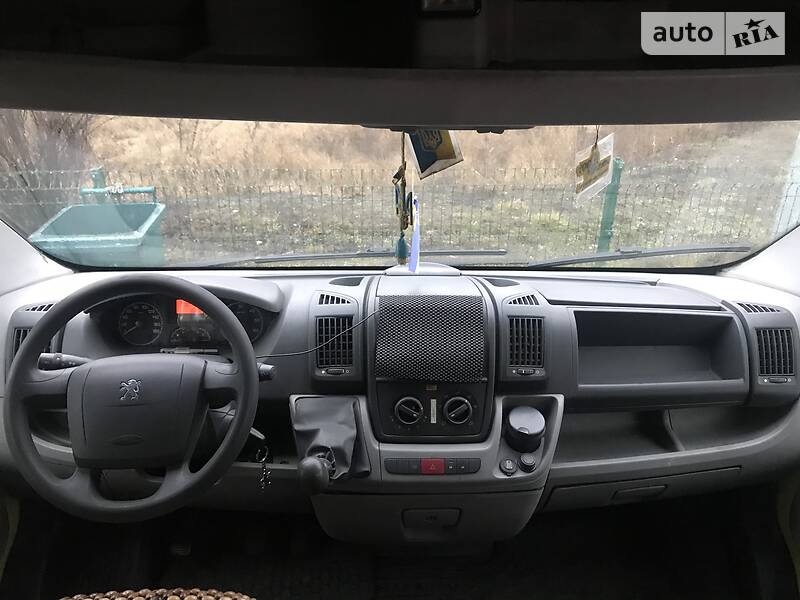 Вантажопасажирський фургон Peugeot Boxer 2007 в Києві