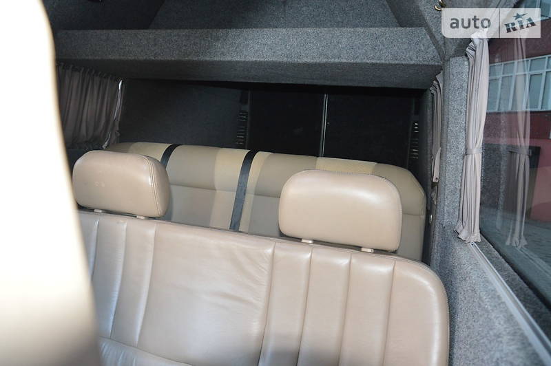 Вантажопасажирський фургон Peugeot Boxer 2008 в Сторожинці