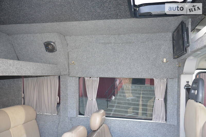 Вантажопасажирський фургон Peugeot Boxer 2008 в Сторожинці