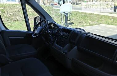 Вантажопасажирський фургон Peugeot Boxer 2008 в 