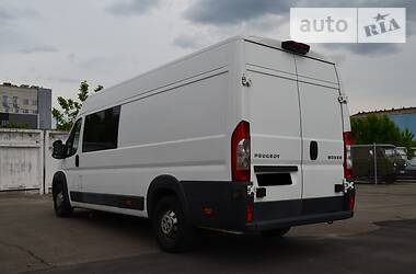 Вантажопасажирський фургон Peugeot Boxer 2011 в 