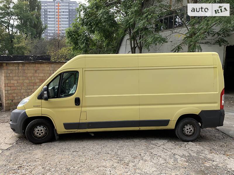 Грузопассажирский фургон Peugeot Boxer 2006 в Киеве